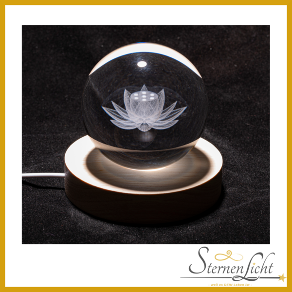 Sphären Kristallkugel Lotusblume Ø 8 cm inkl. Holzsockel & LED-Beleuchtung